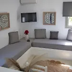 Anemoi Naousa (Paros)