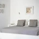 Anemoi 4* Naousa (Paros)