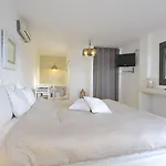 Anemoi Aparthotel