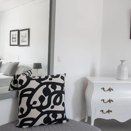Anemoi Apartmanhotel Náusza