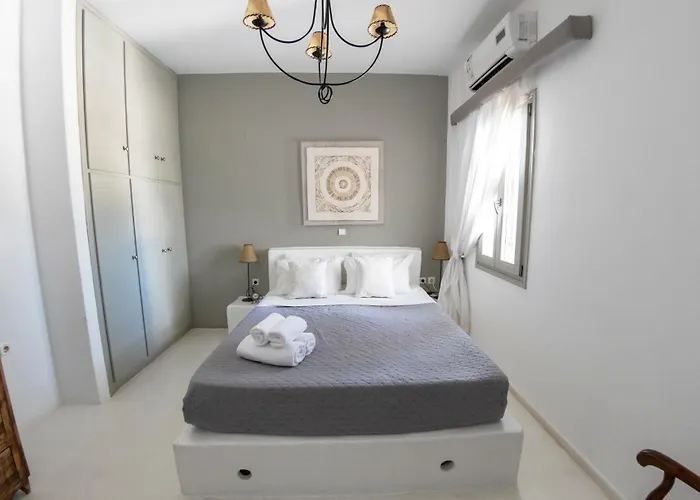 Anemoi 4* Naousa (Paros)