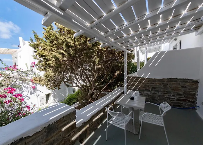 Anemoi 4* Naousa (Paros)