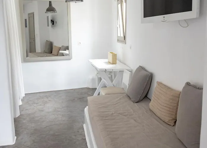 Anemoi Aparthotel Naousa