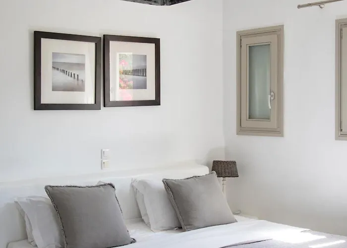 Anemoi 4* Naousa (Paros)