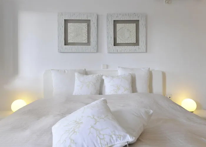 Anemoi Naousa (Paros)