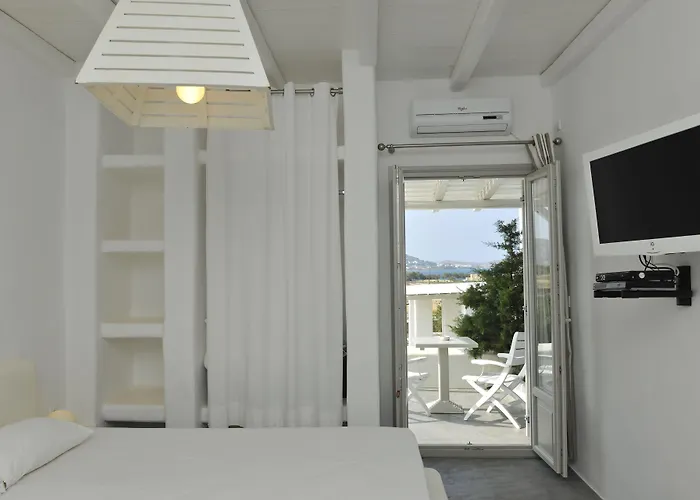 Anemoi Naousa (Paros)