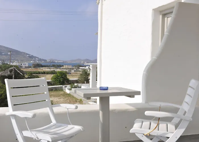 Anemoi Naousa (Paros)